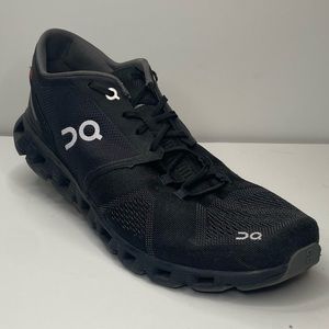 Used Men’s On Running Cloud X, All black, Size 9.5